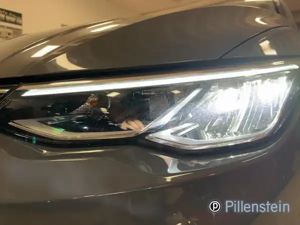 VW GOLF (15/16)