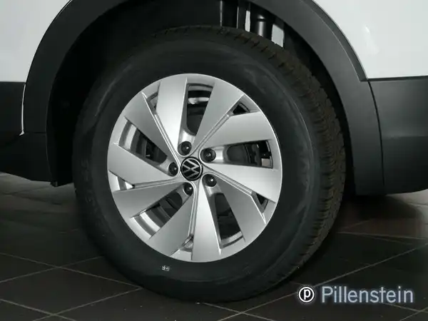 VW T-CROSS (9/11)