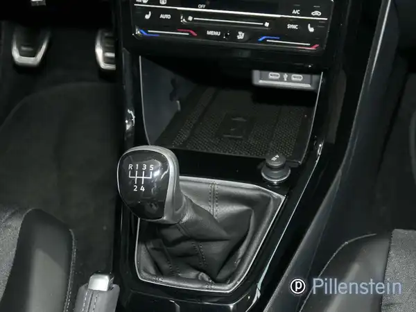 VW T-CROSS (8/11)