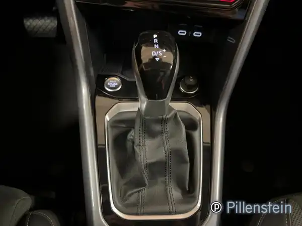 VW T-ROC (13/16)