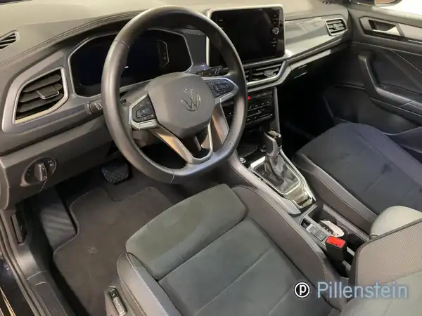 VW T-ROC (8/16)