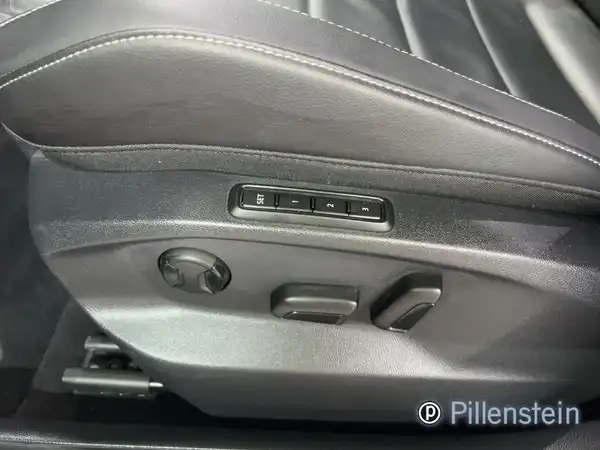 VW T-ROC (8/16)