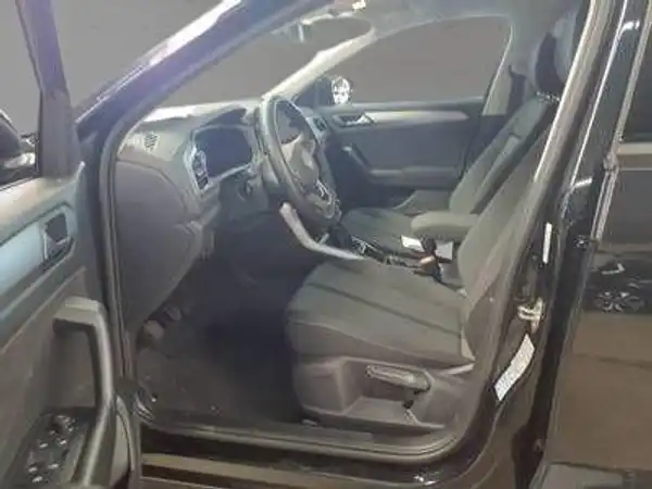 VW T-ROC (6/6)