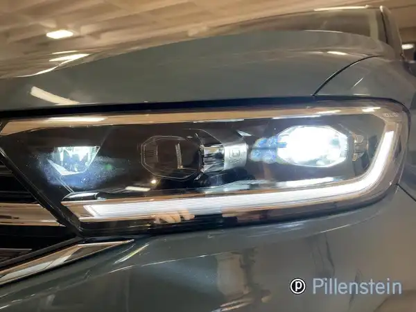 VW T-ROC (17/19)