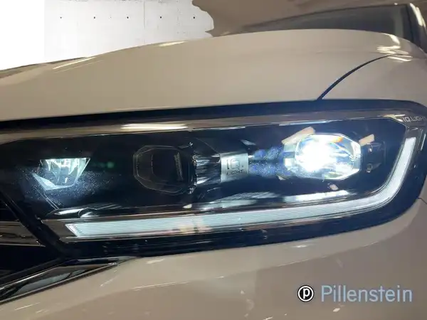 VW T-ROC (17/19)
