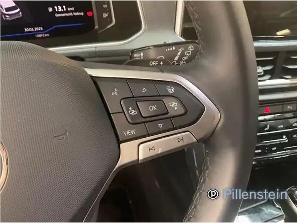 VW T-ROC (7/9)