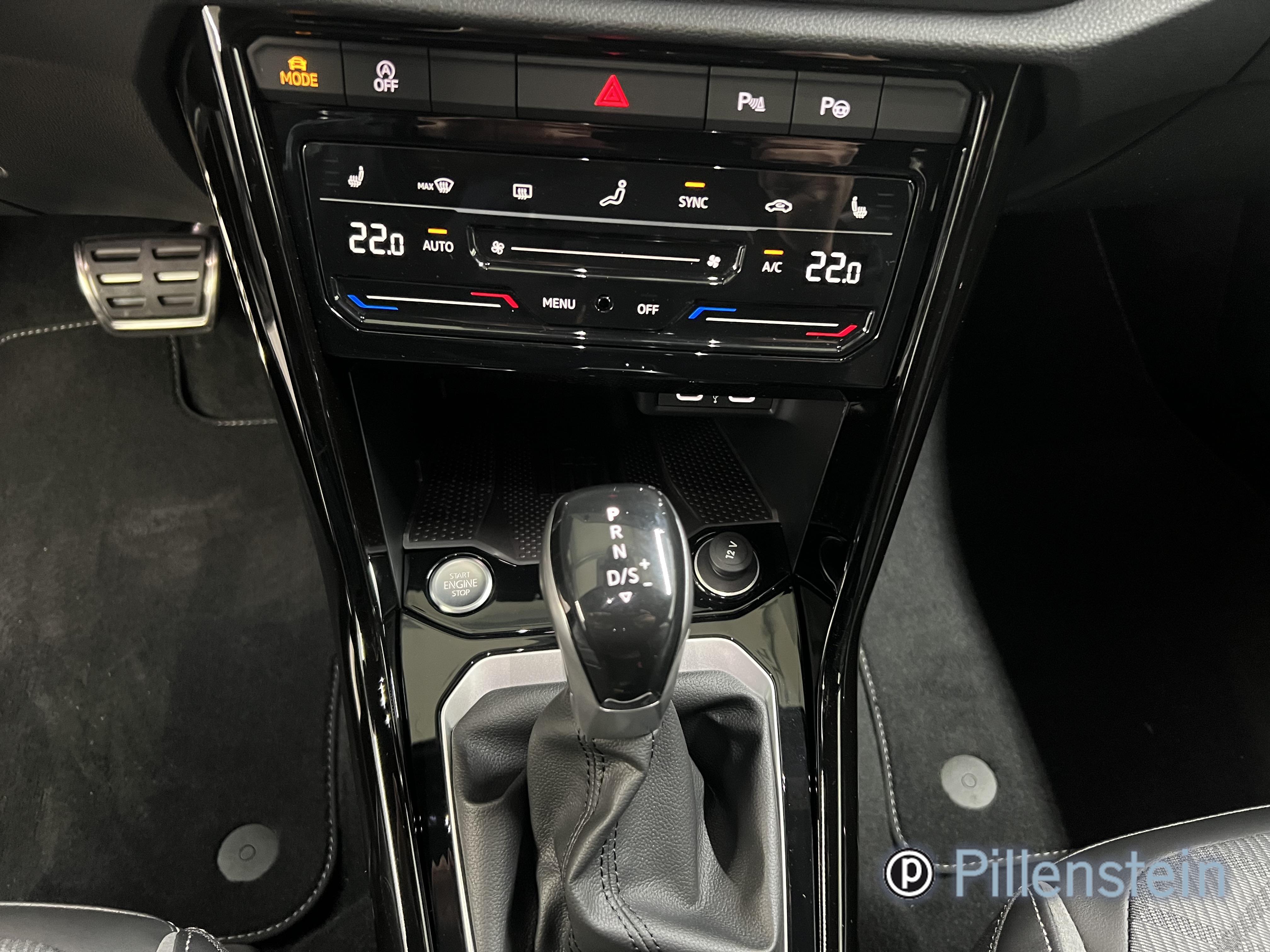 VW T-ROC (6/10)