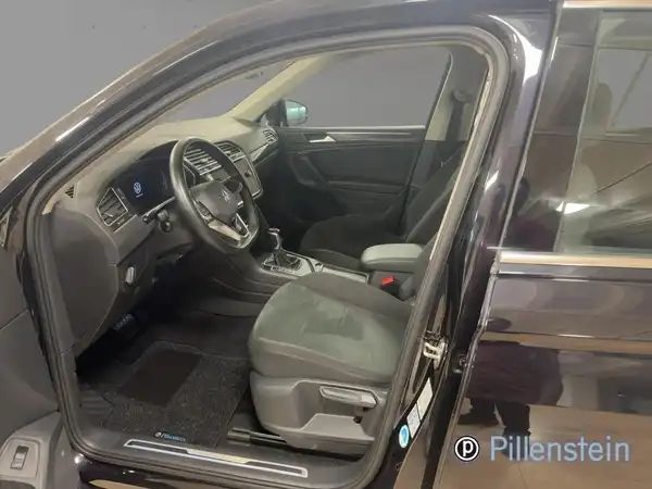 VW TIGUAN (7/16)
