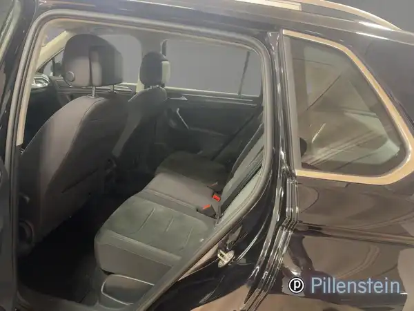 VW TIGUAN (9/16)