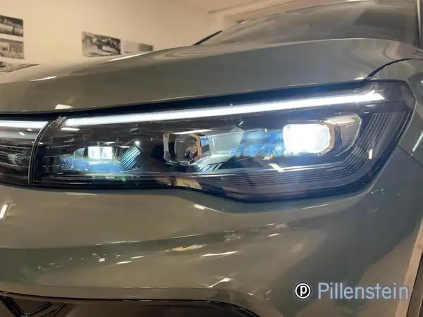 VW TIGUAN (15/16)