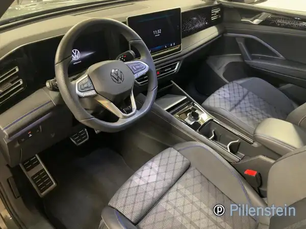 VW TIGUAN (8/16)