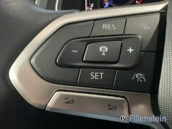 VW TIGUAN (15/16)