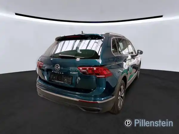 VW TIGUAN (4/10)